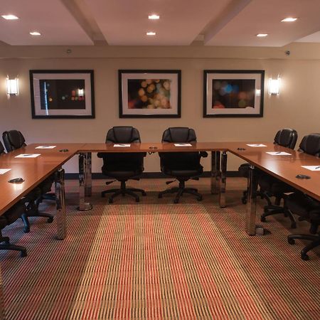 Four Points By Sheraton Winnipeg South מראה חיצוני תמונה