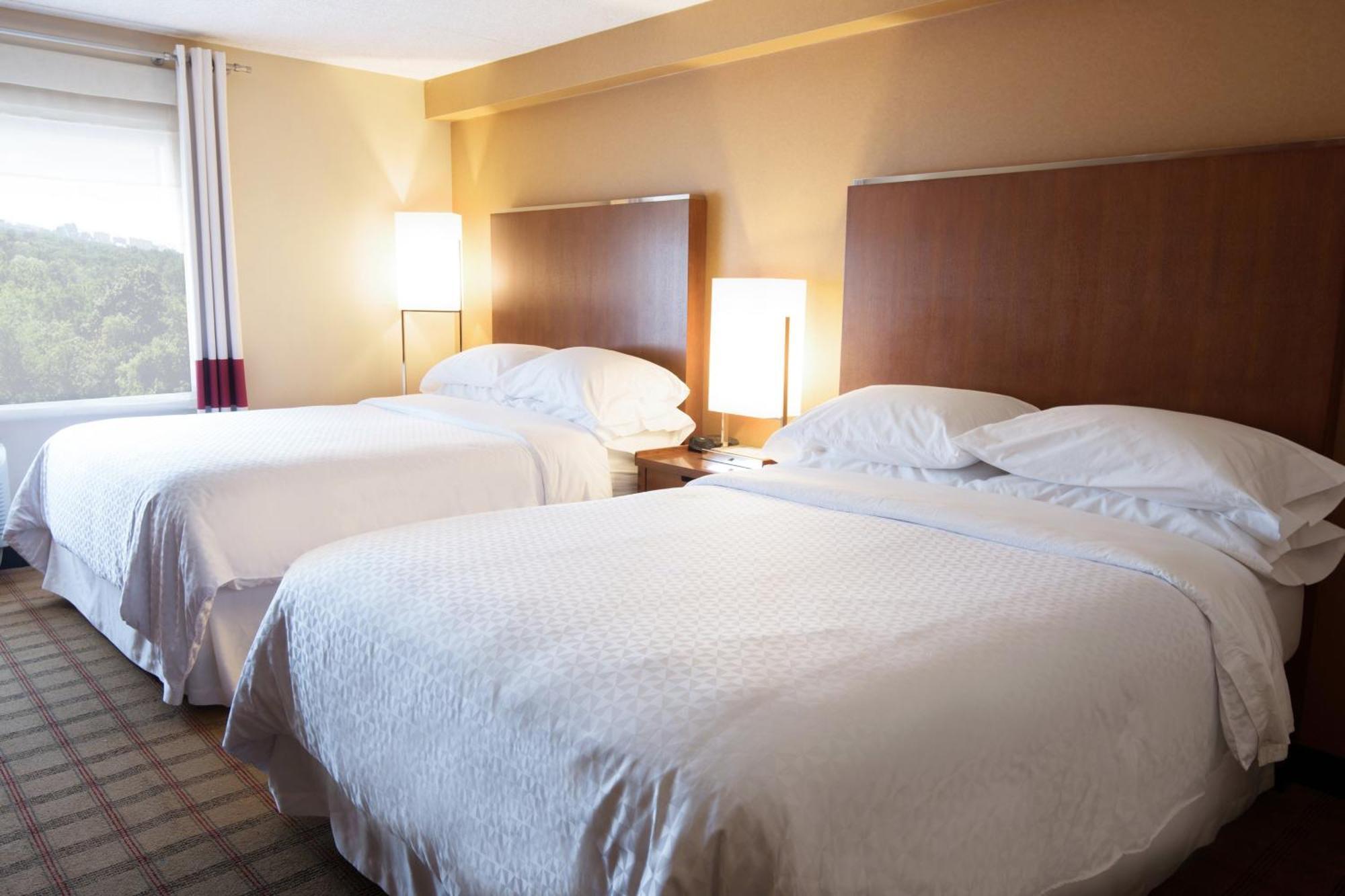 Four Points By Sheraton Winnipeg South מראה חיצוני תמונה