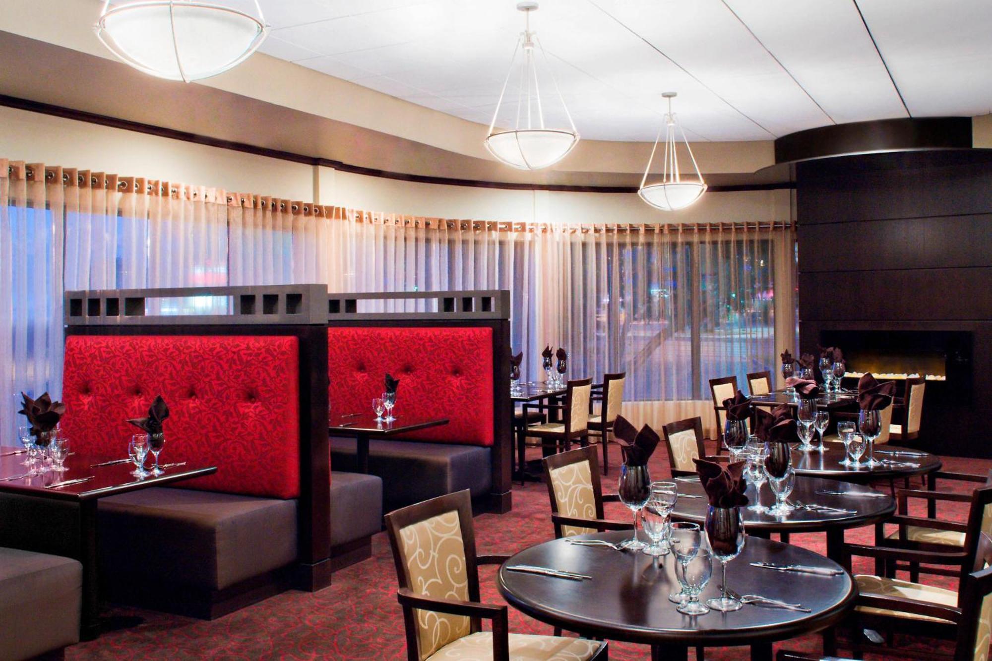 Four Points By Sheraton Winnipeg South מראה חיצוני תמונה
