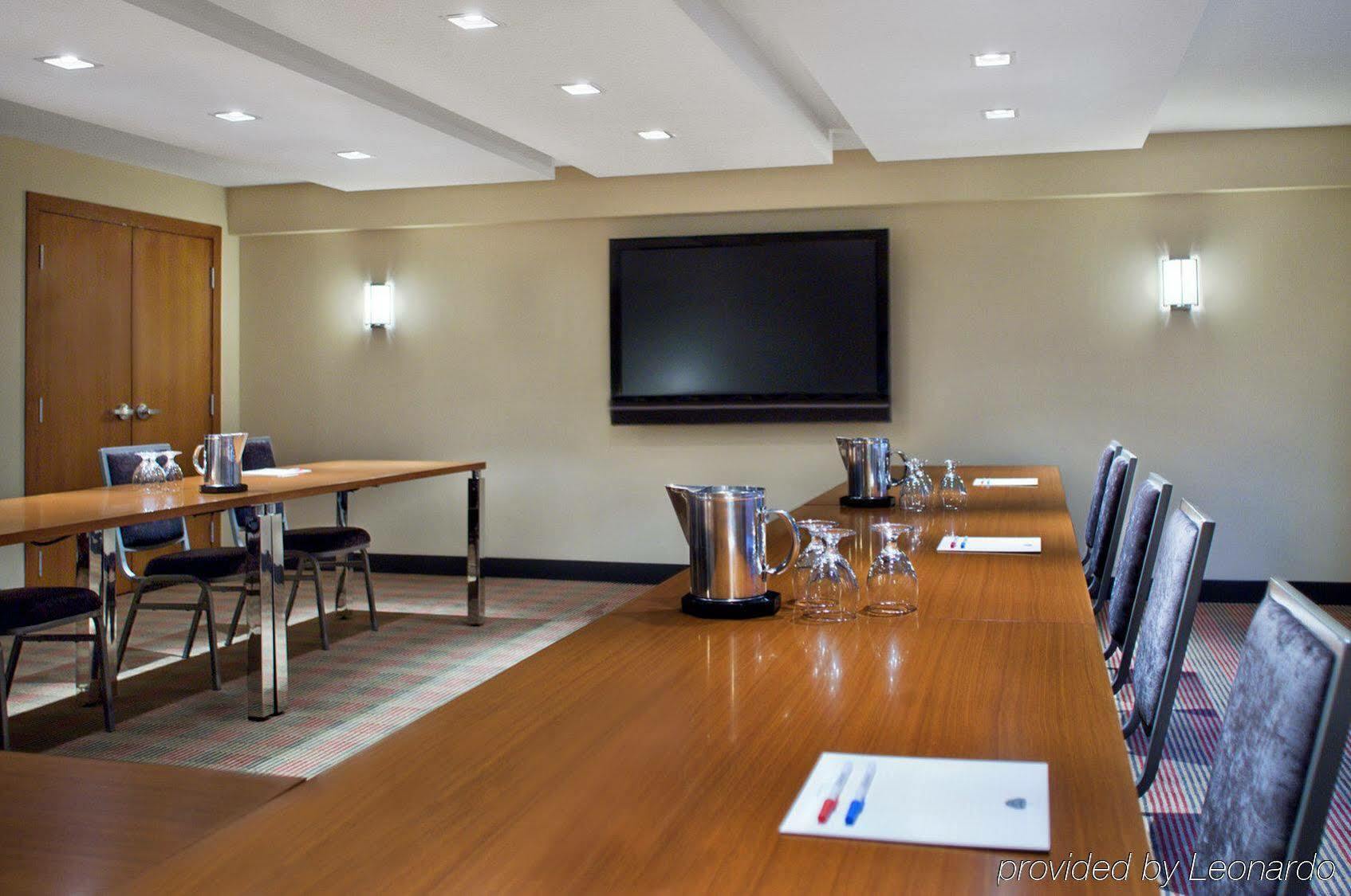 Four Points By Sheraton Winnipeg South מראה חיצוני תמונה